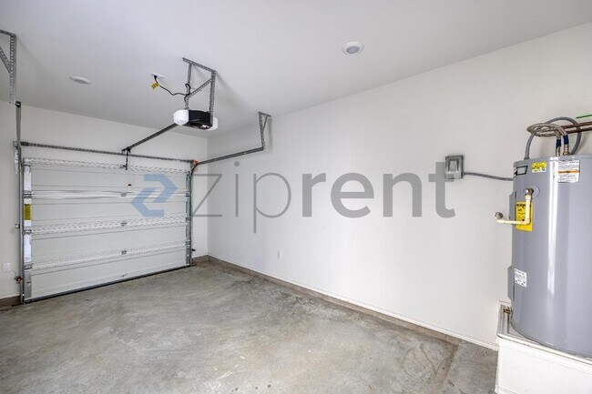 Building Photo - 5902 US-59