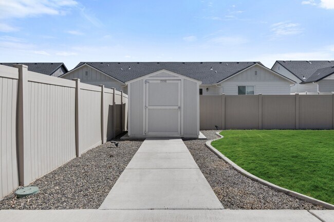 Building Photo - 12087 W Soapstone Dr