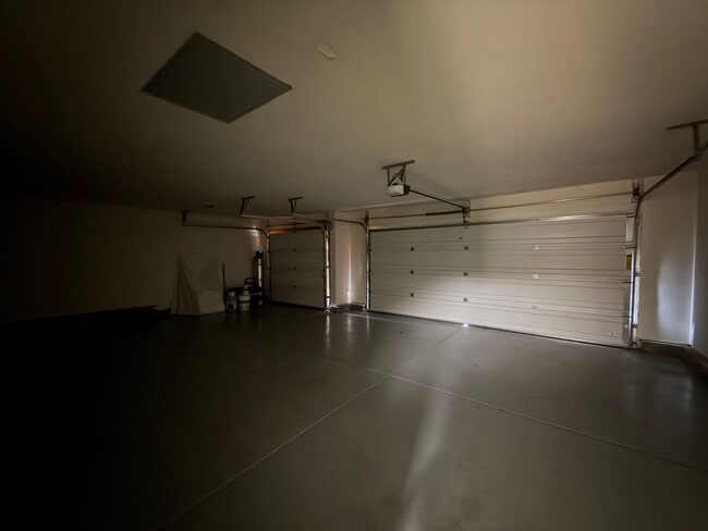 Building Photo - 37836 Divot Dr