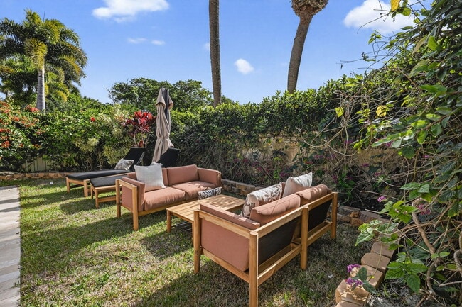 Building Photo - 3069 Mainsail Cir