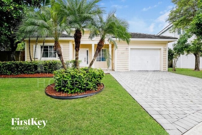 Primary Photo - 665 SE 31st Ave