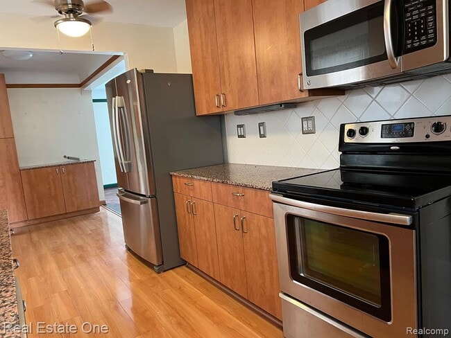 Building Photo - 13630 Balfour Ave