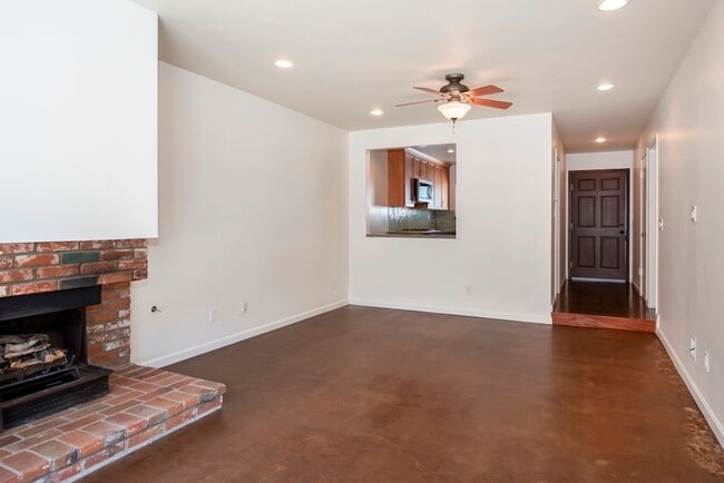 Building Photo - 772 Terni Ln