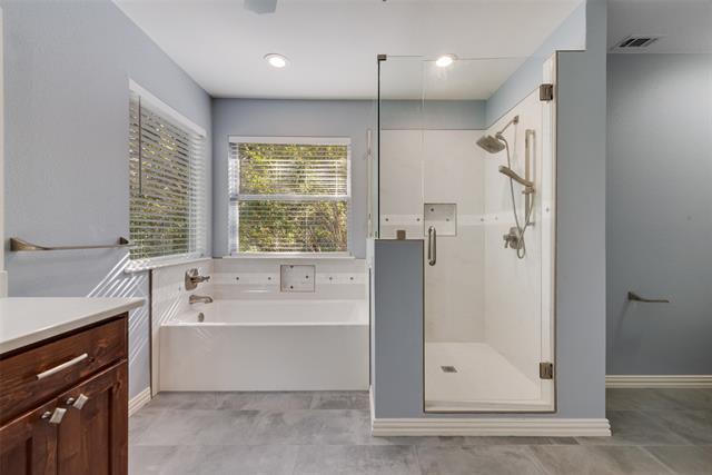 Building Photo - 2569 Castle Cir