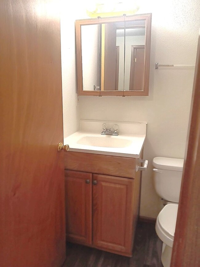 Building Photo - WEST SIDE - SPACIOUS TWO STORY 3 BED/2.5 BATH DUPLEX!