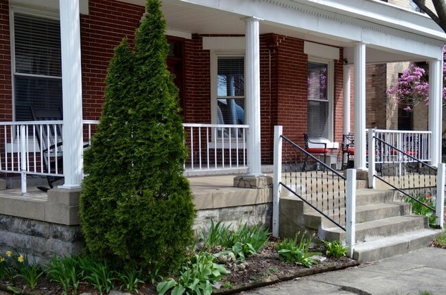 Building Photo - 32 Wilson Ave