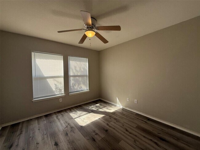 Building Photo - 2522 Stapleford Dr