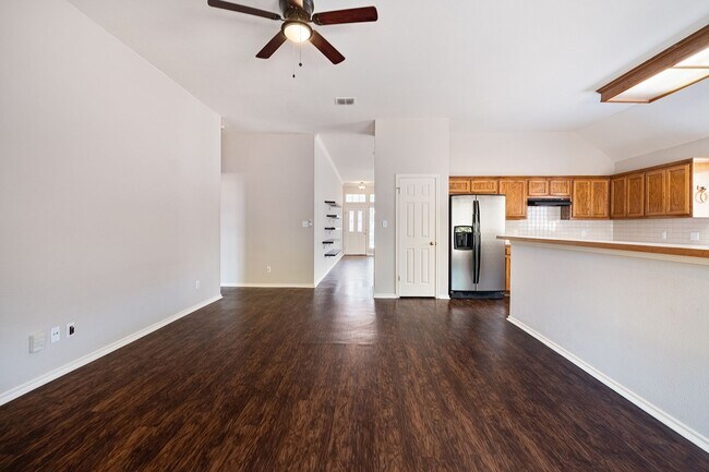 Building Photo - Dream Home Alert in Pflugerville