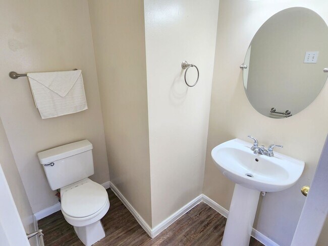 Building Photo - 18123 Noble Forest Dr
