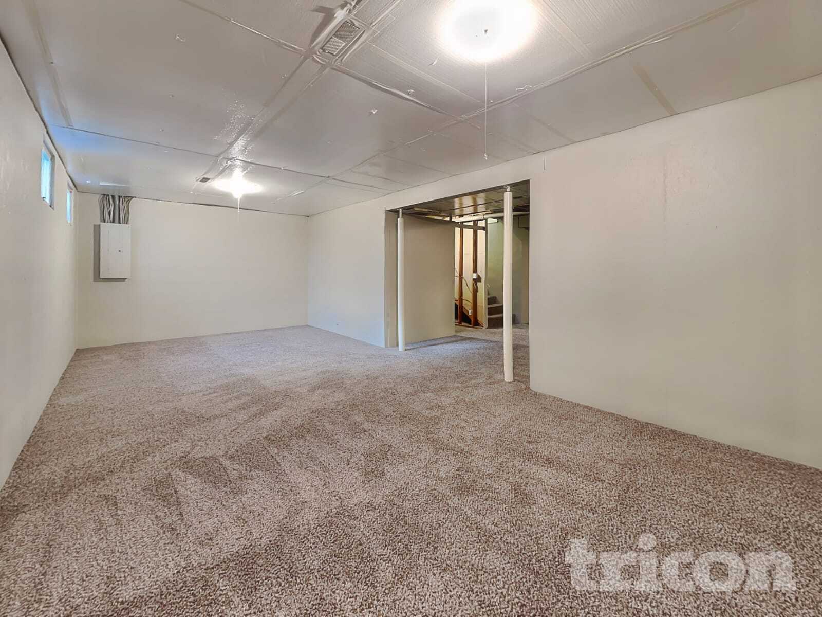 Building Photo - 3279 Wheaton Ct