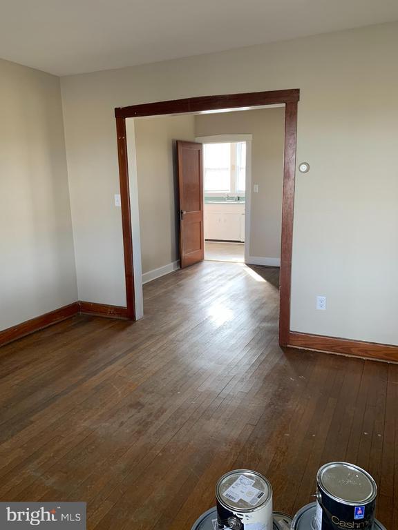 Building Photo - 764 Buchanan Trail E