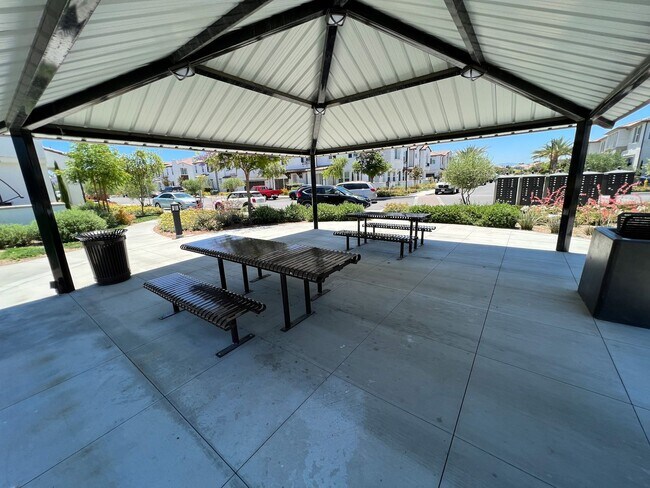 Building Photo - 2 bedroom Condo with a LOFT located in Menifee!