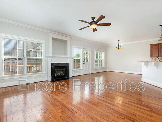 Building Photo - 410 Stranraer Ct