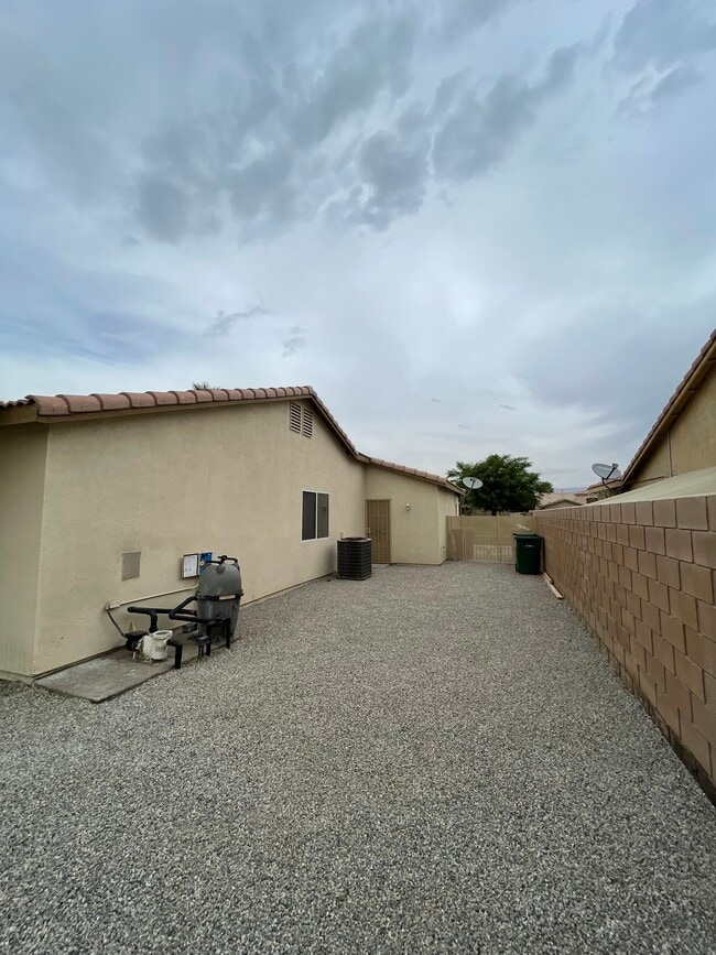Building Photo - 83347 Calypso Cir