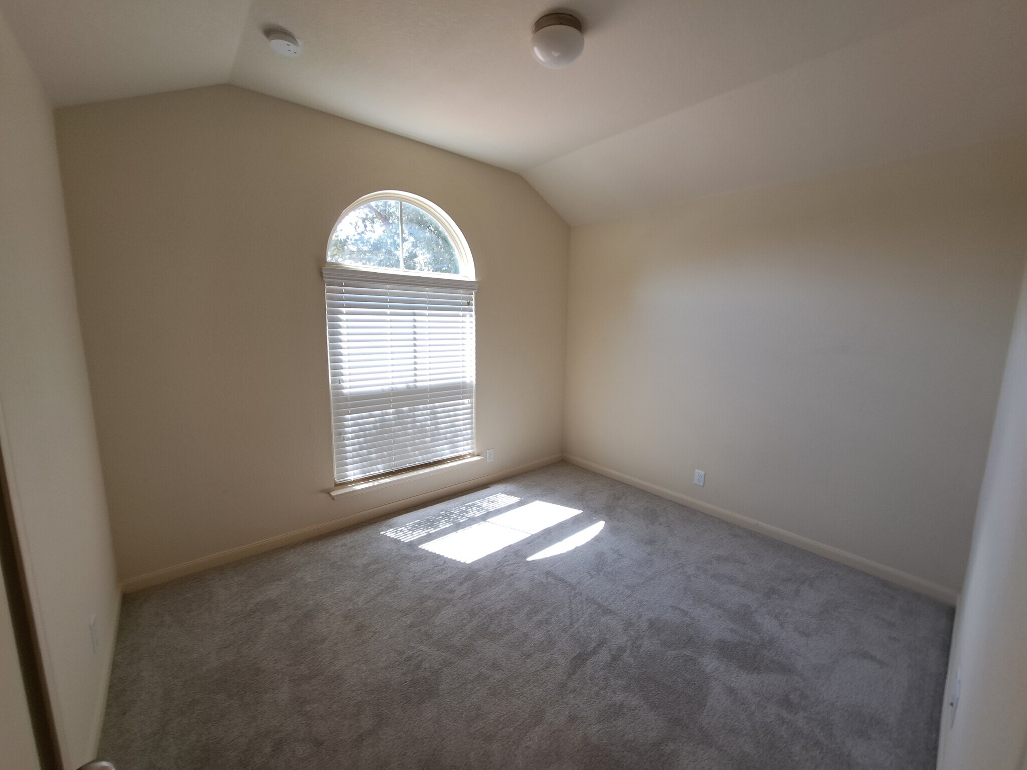 Building Photo - 1208 Hawkeye Point Rd