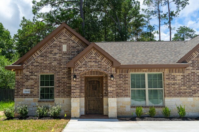 Building Photo - 2548 Appian Wy