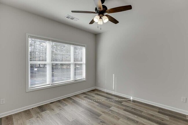 Building Photo - 3477 N Berkeley Lake Rd NW