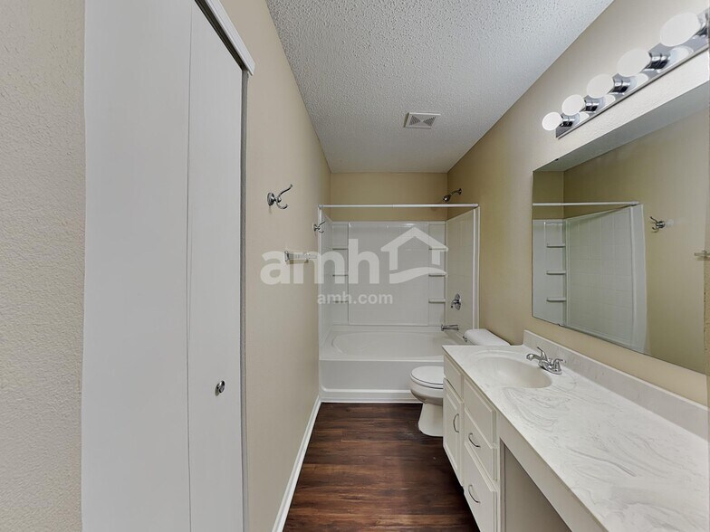 Building Photo - 12868 Courage Xing