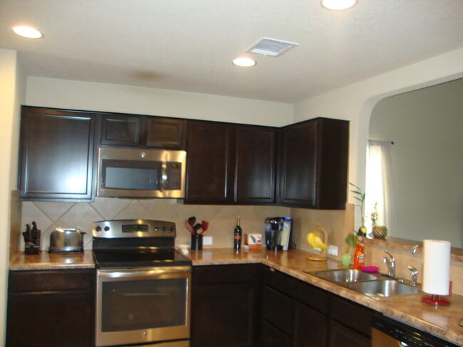 Building Photo - Solana Ridge