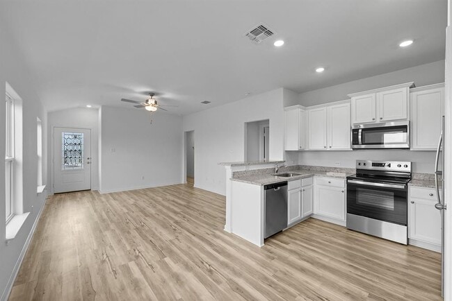 Building Photo - 14517 Wahlbergs Wy