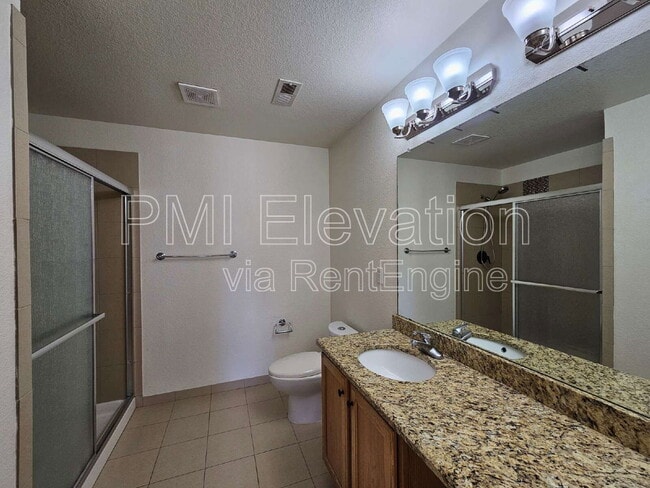 Building Photo - 12832 Mayfair Way