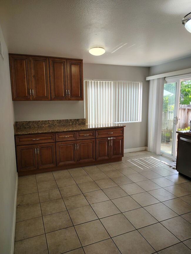 Building Photo - 10805 Caravelle Pl