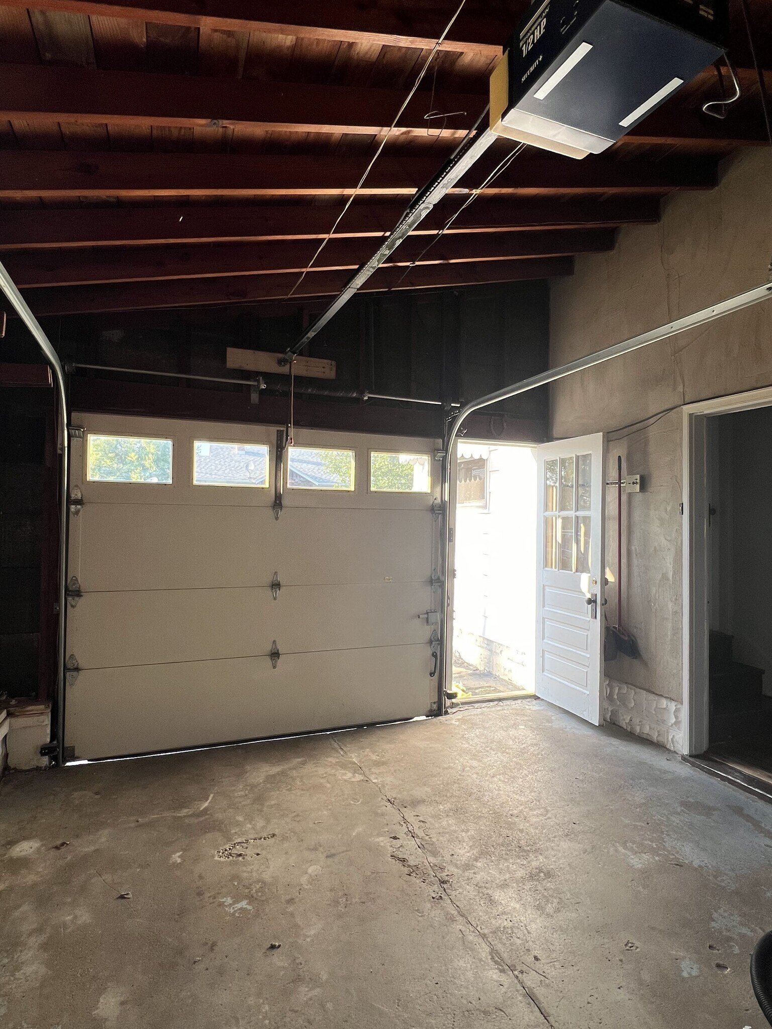 Building Photo - 2021 N Maplewood Ave