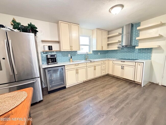 Building Photo - 5013 Chivalry Dr