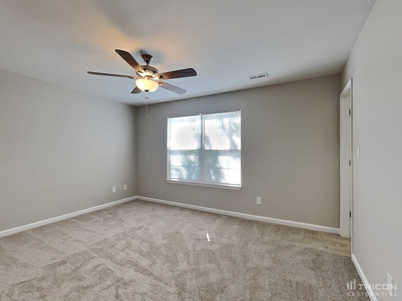 Building Photo - 1521 Clover Ridge Ct