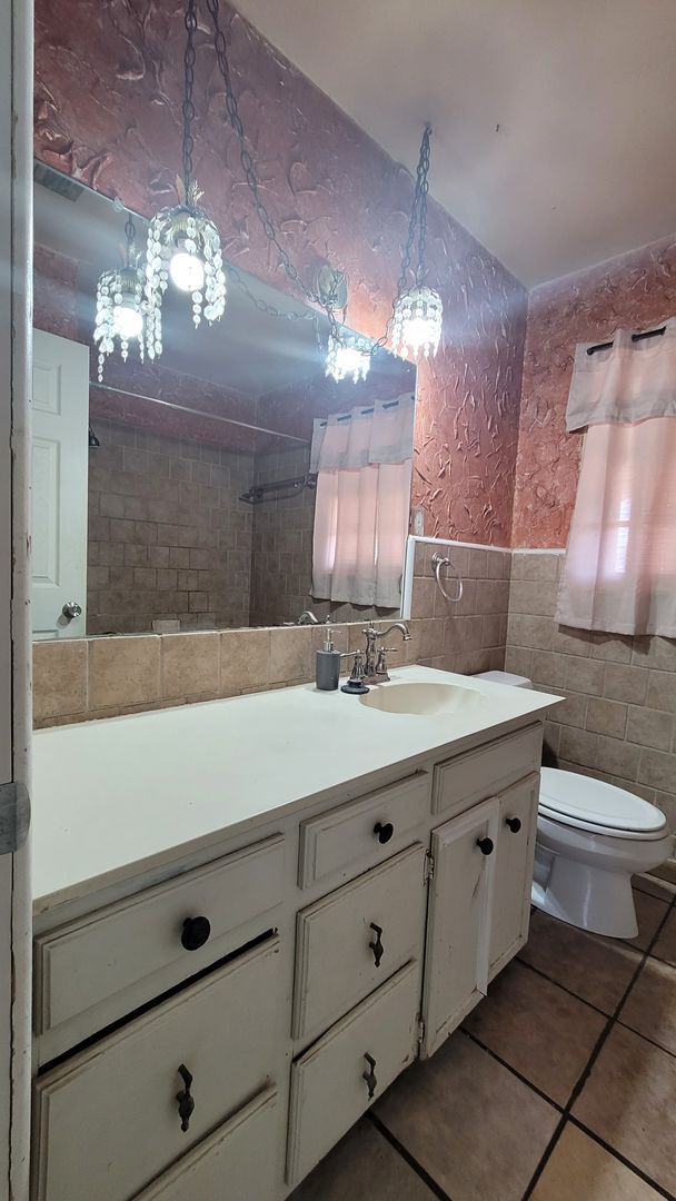 Building Photo - Cute Home Located in the Heart Of Lubbock!