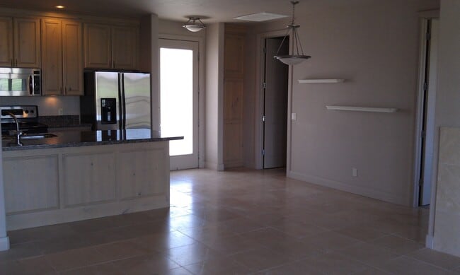 Building Photo - Condo on Sunbrook Golf Course