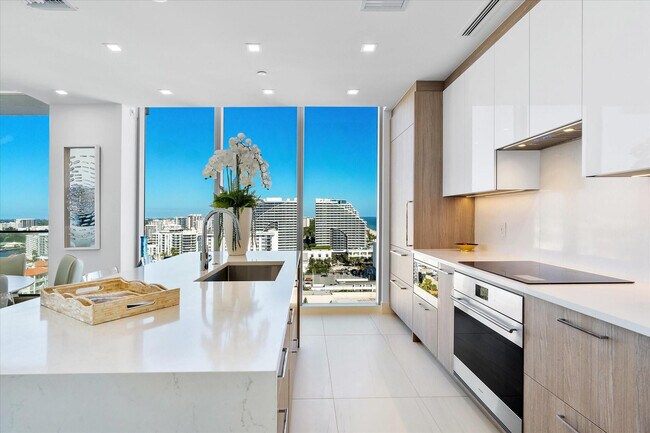 Building Photo - 151 N Seabreeze Blvd