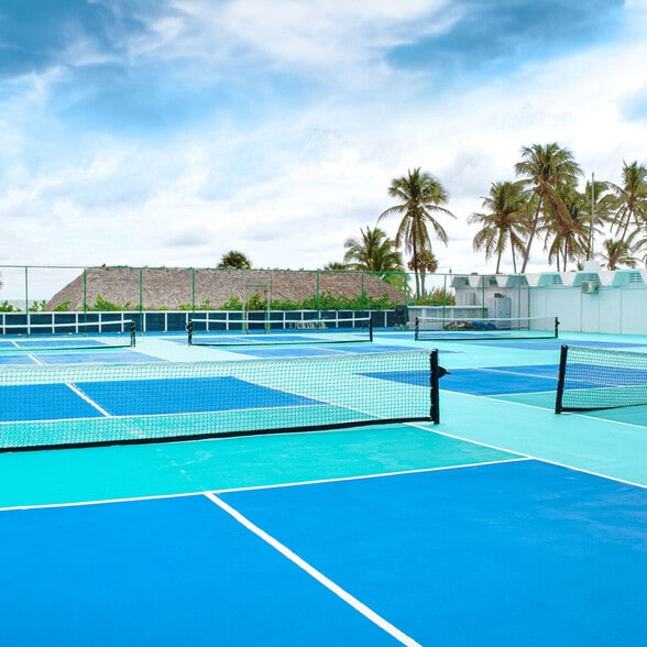 Pickelball Court - 5101 Collins Ave