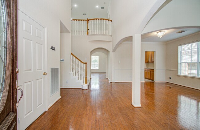 Building Photo - 6110 Barkermist Ln