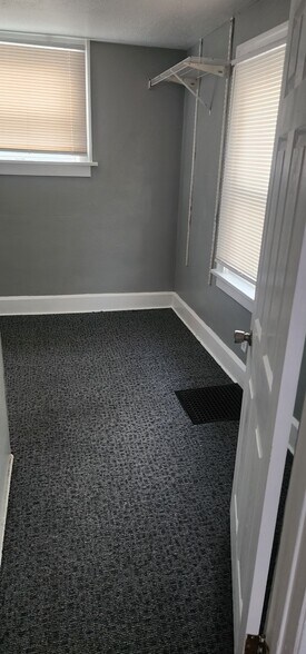 Building Photo - 1416 Auburn St