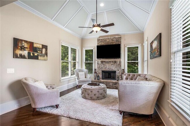 Building Photo - 6552 Long Acres Dr