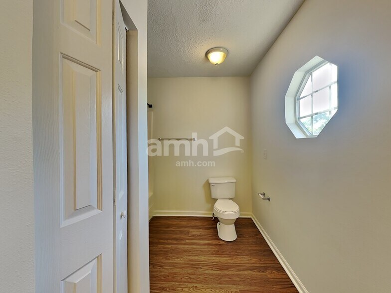 Building Photo - 6 Mystique Falls Ct