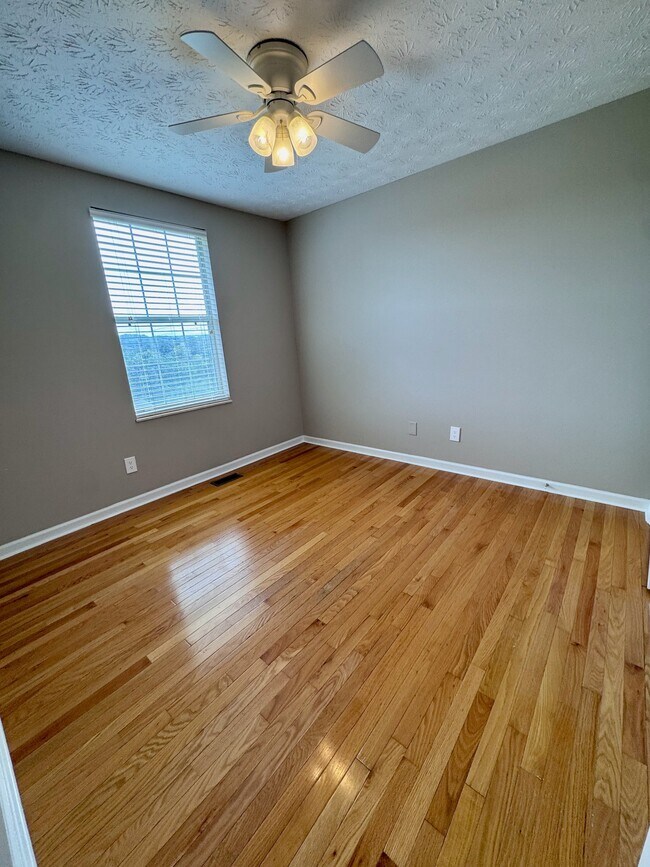 Building Photo - 808 Olde Pioneer Trail