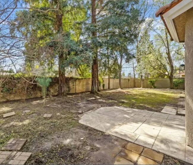 Building Photo - Single Family Home