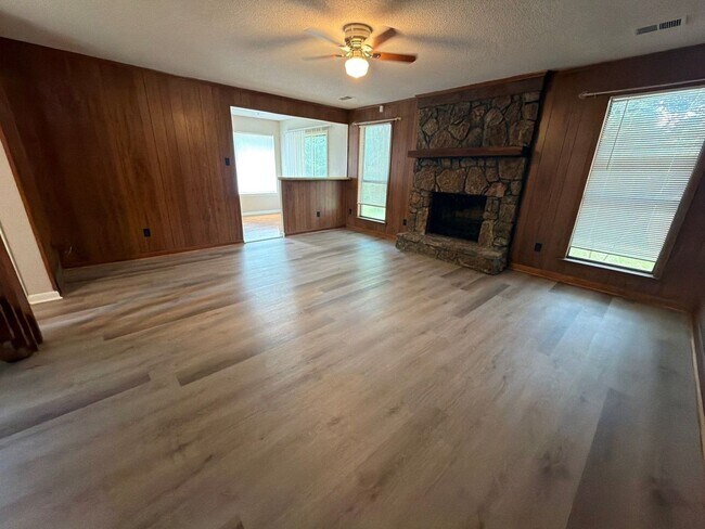 Building Photo - 2253 Mangum Rd
