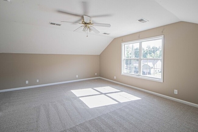 Building Photo - 2945 Core Dr