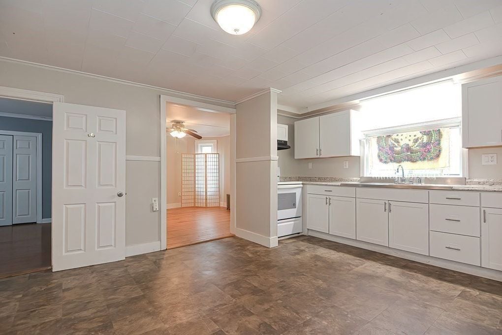 Kitchen - 30 3rd Ave