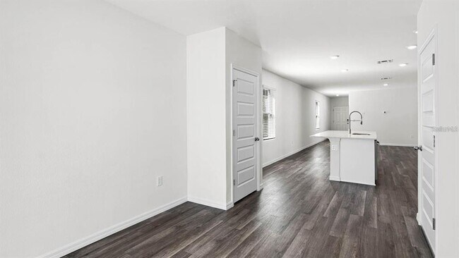 Building Photo - 1628 Hummingbird Rd