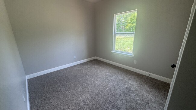 Building Photo - 3211 Bourland St