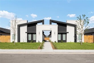 Building Photo - 19 S 25th St