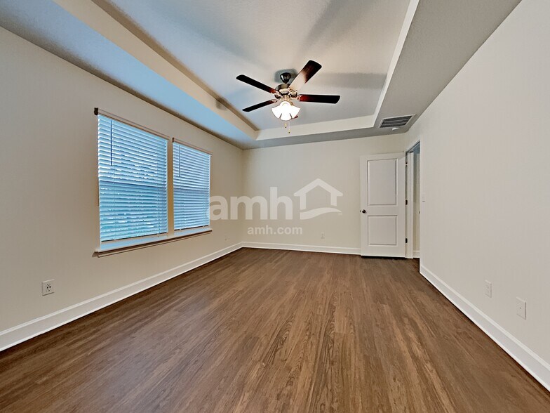 Building Photo - 2942 Calebs Cove Way