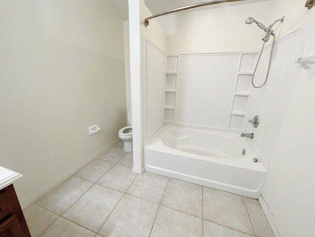 Building Photo - Great 3bed/2.5bath Rental Opportunity in T...