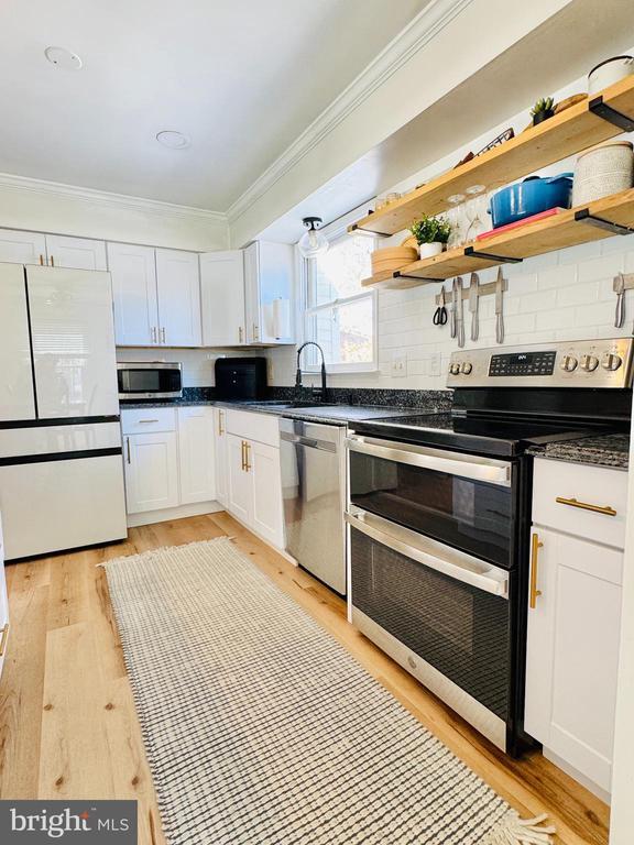 Building Photo - 1101 Harbour Dr