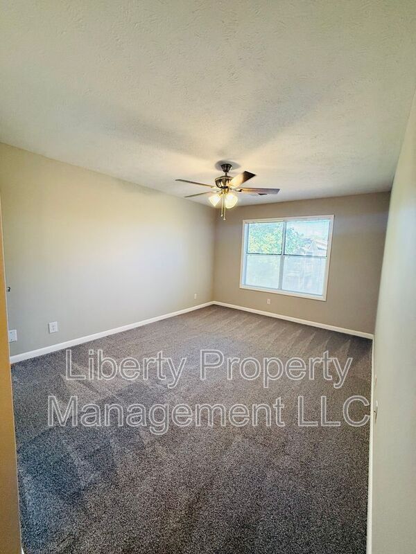 Building Photo - 664 Bartons Landing Pl