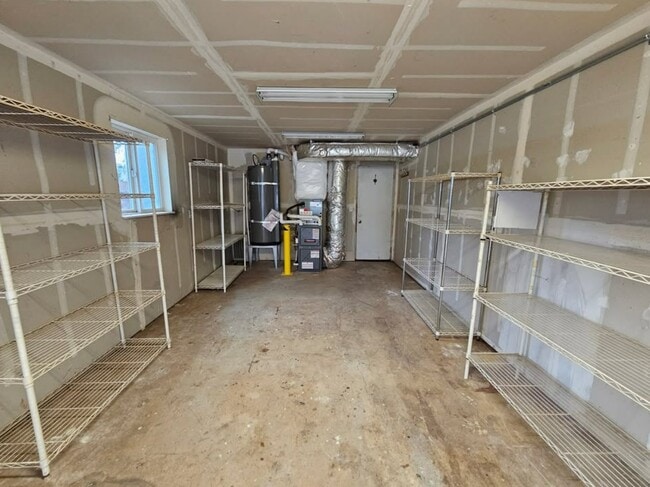 Building Photo - 13235 SE Oatfield Rd